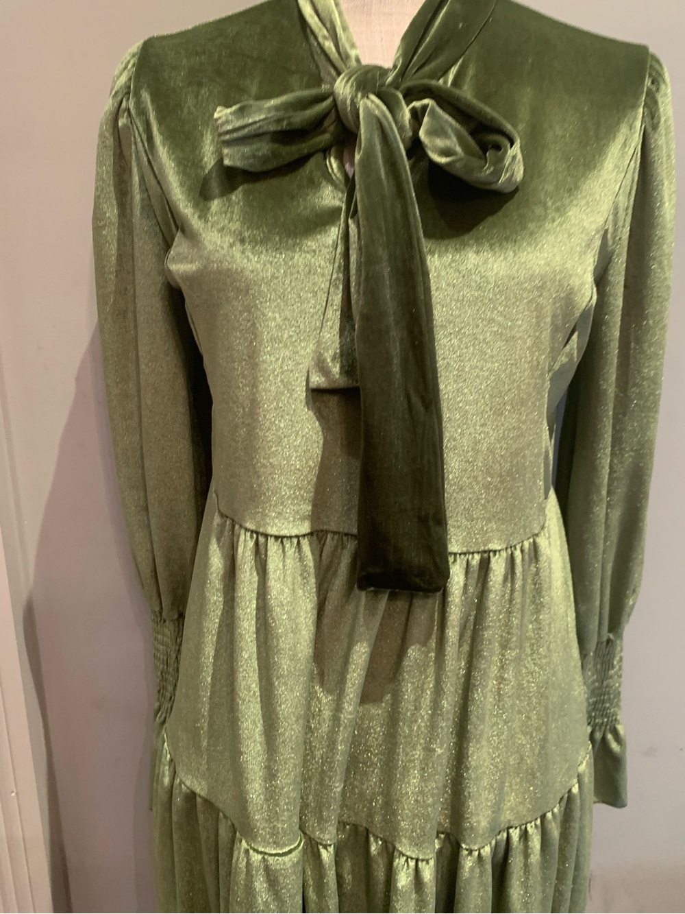 🌹TEMU🌹VINTAGE BOW VELVET MIDI DRESS. NWOT. - Picture 2 of 11